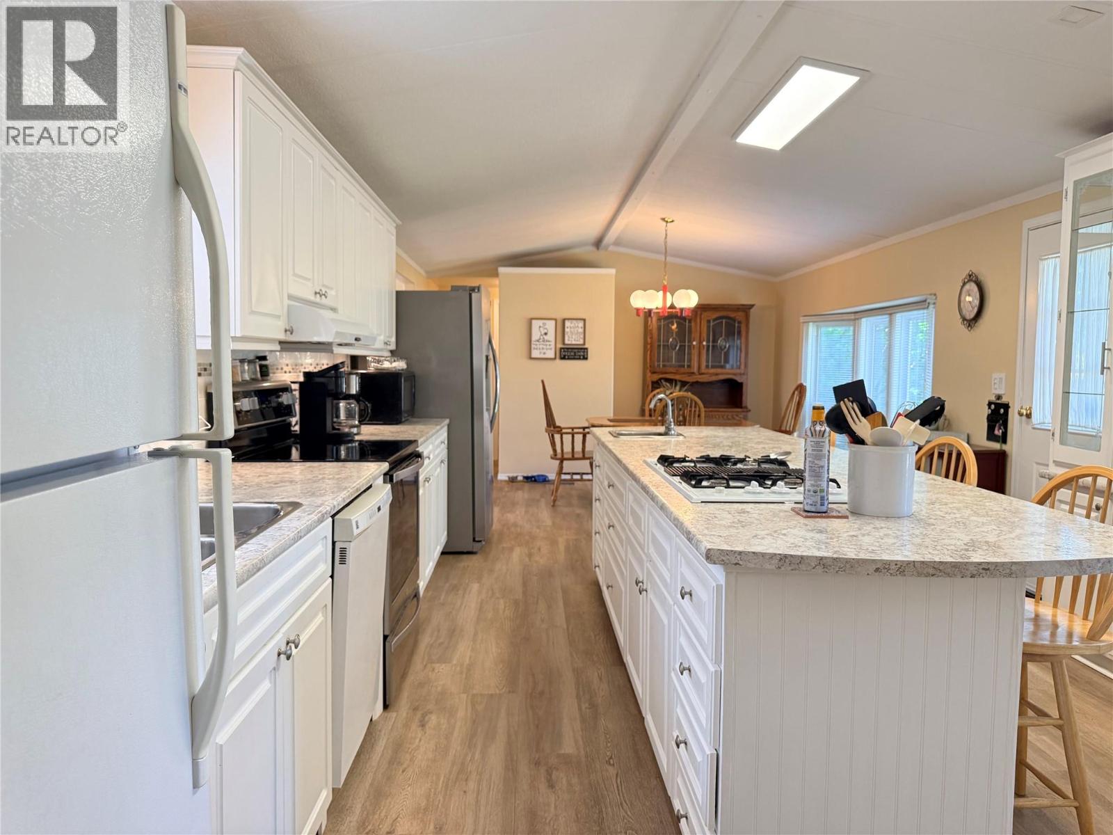 6240 Vine Road, Grand Forks, British Columbia  V0H 1H4 - Photo 10 - 10388255