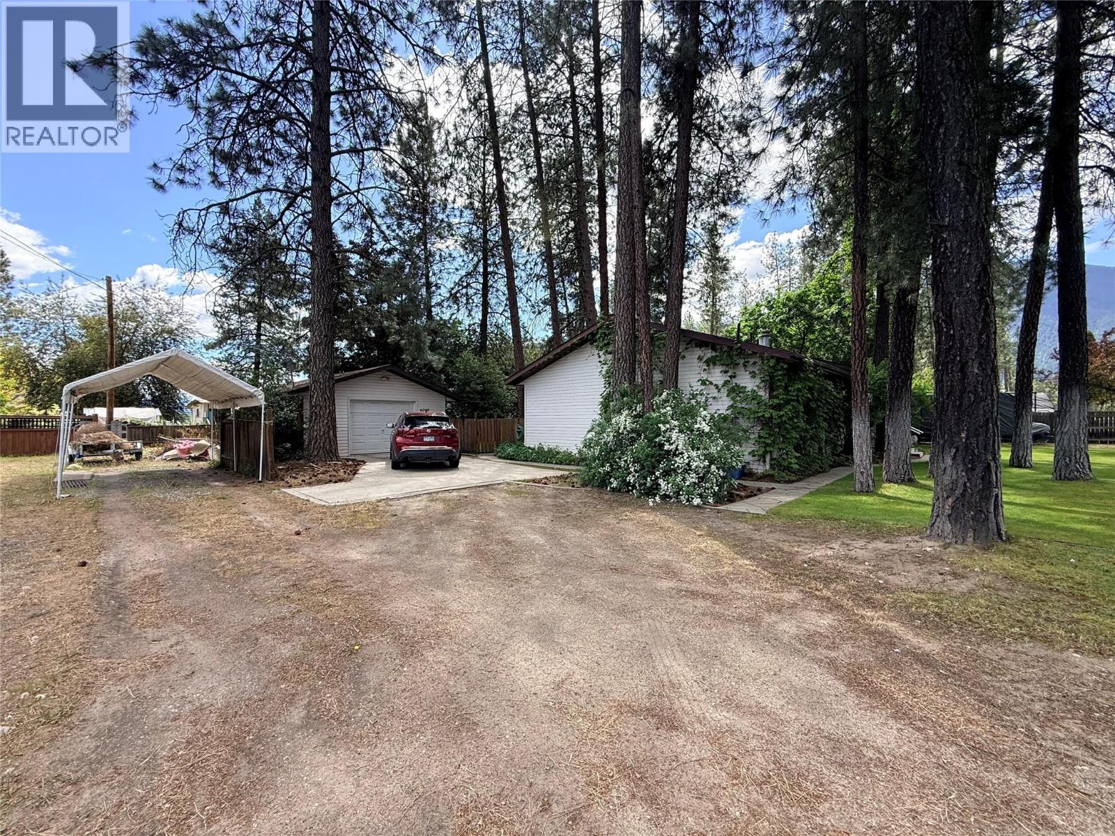 6240 Vine Road, Grand Forks, British Columbia  V0H 1H4 - Photo 2 - 10388255