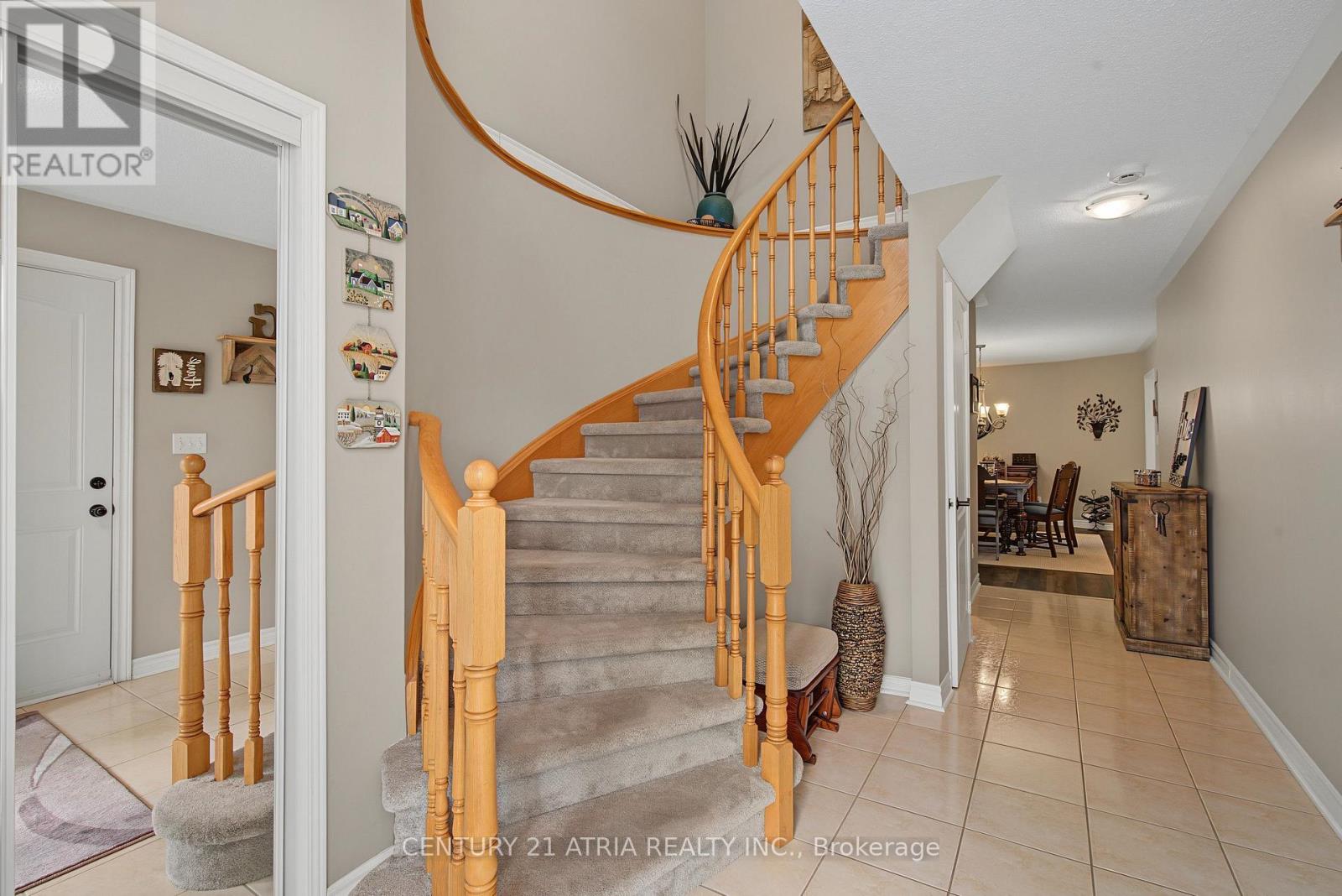 75 Tunney Place Nw, Whitby, Ontario  L1M 2G5 - Photo 5 - E13664566