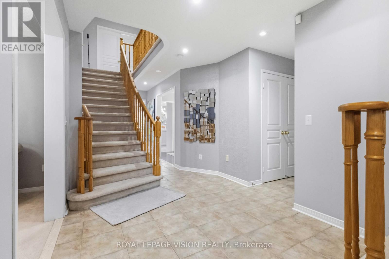 55 Medland Avenue E, Whitby, Ontario L1P 1S7 - Photo 12 - E13664578