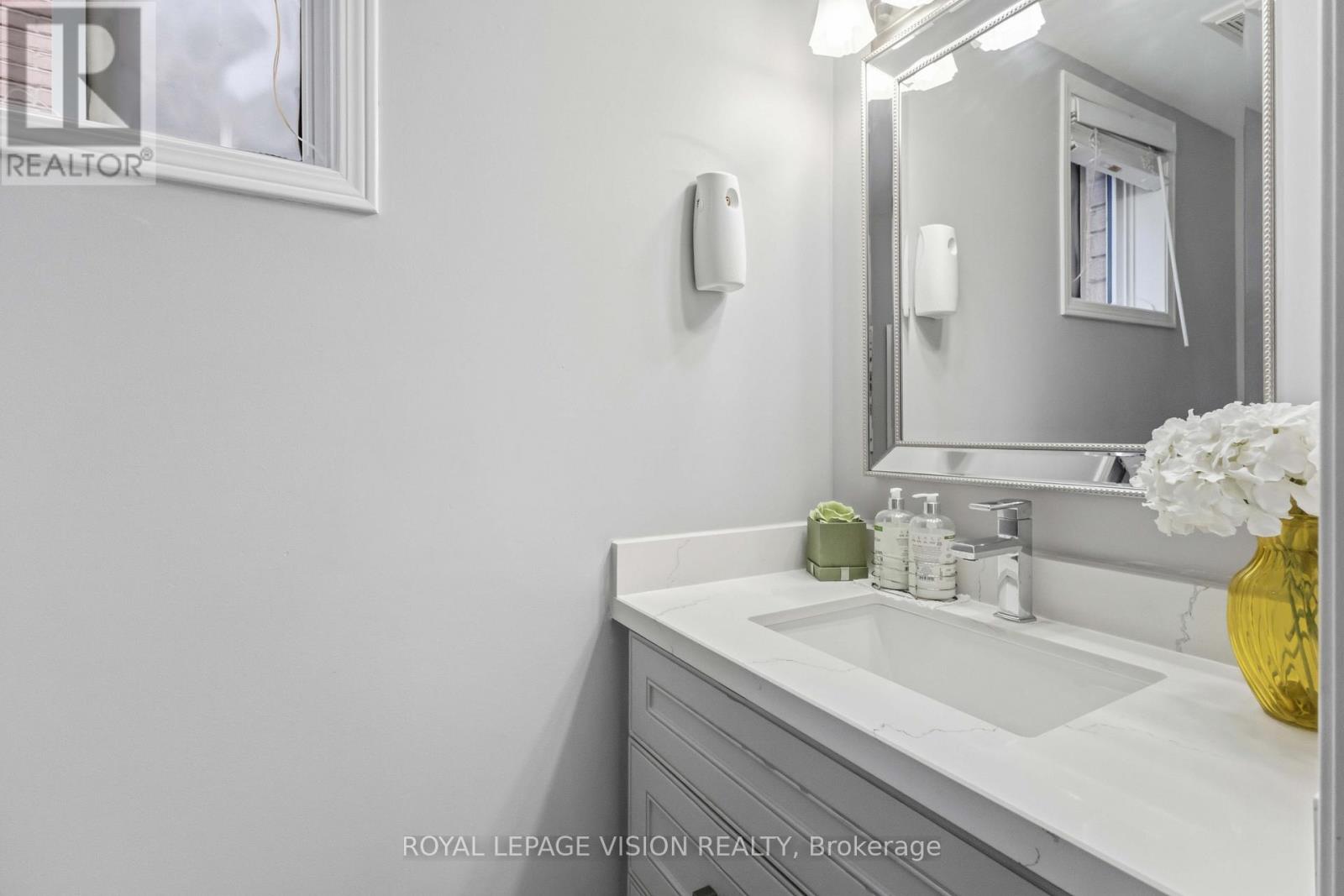 55 Medland Avenue E, Whitby, Ontario L1P 1S7 - Photo 48 - E13664578