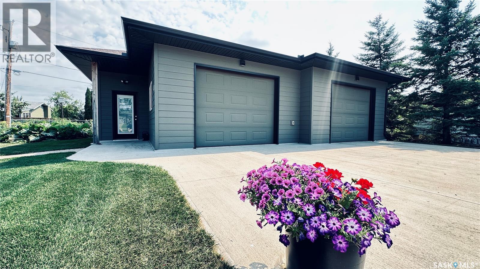 816 1st Avenue, Zenon Park, Saskatchewan  S0E 1W0 - Photo 12 - SK045206