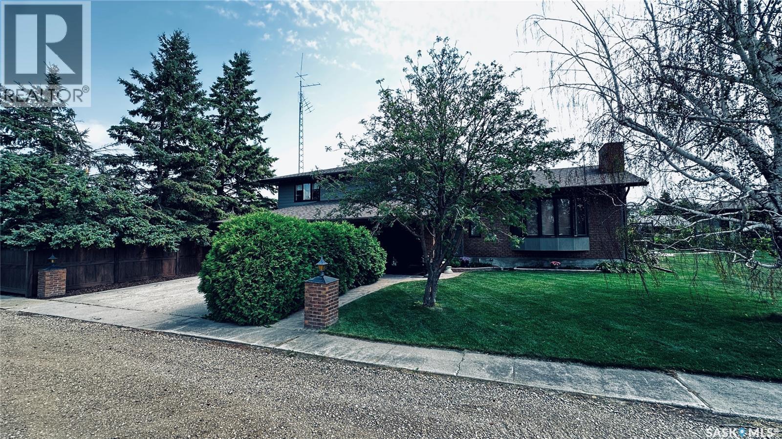 816 1st Avenue, Zenon Park, Saskatchewan  S0E 1W0 - Photo 14 - SK045206