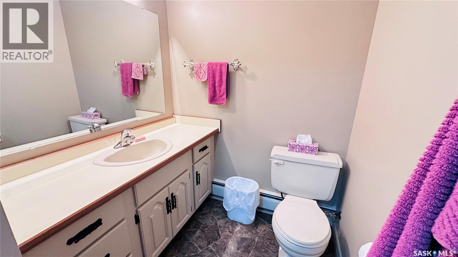 816 1st Avenue, Zenon Park, Saskatchewan  S0E 1W0 - Photo 32 - SK045206