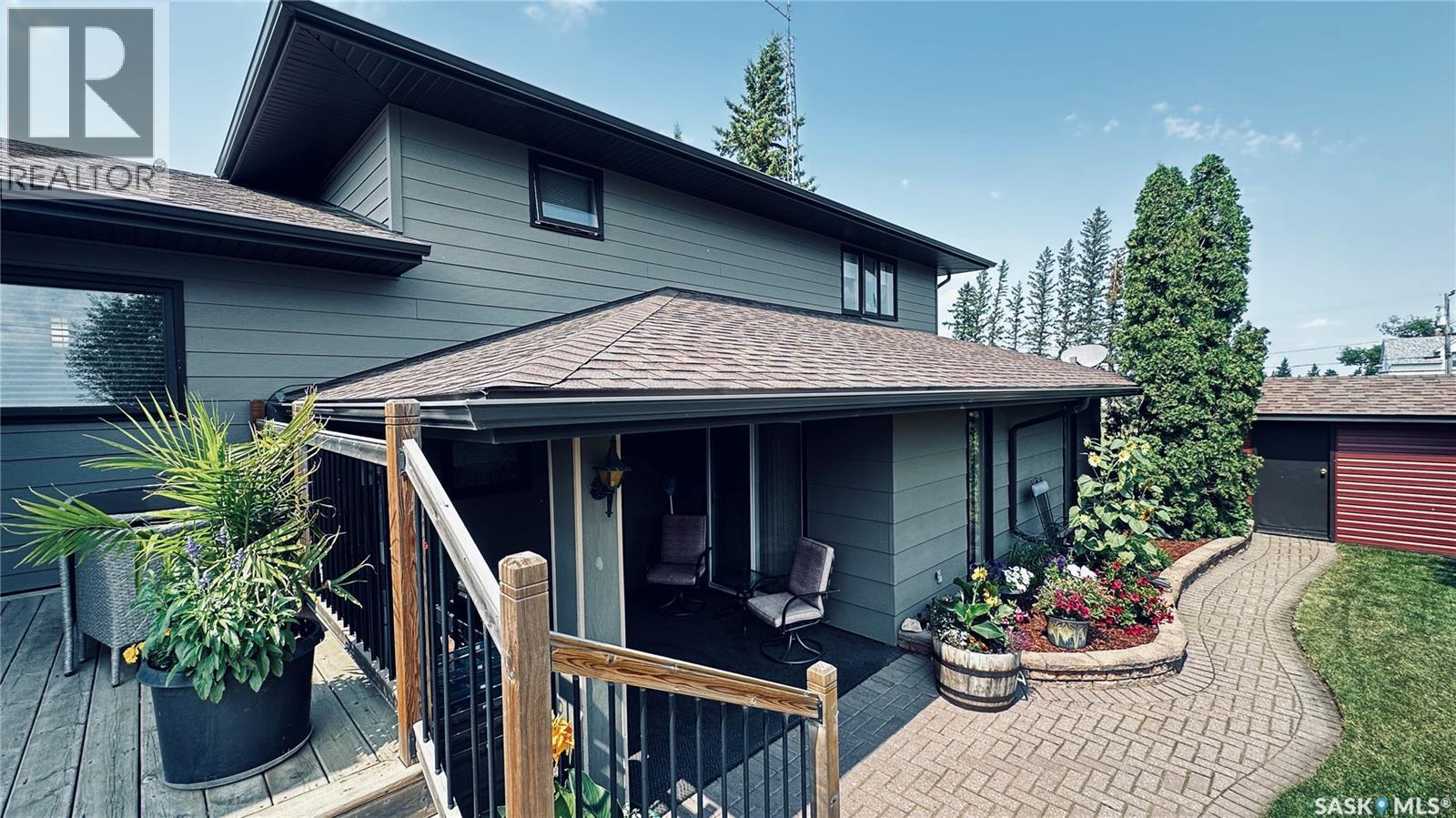 816 1st Avenue, Zenon Park, Saskatchewan  S0E 1W0 - Photo 5 - SK045206