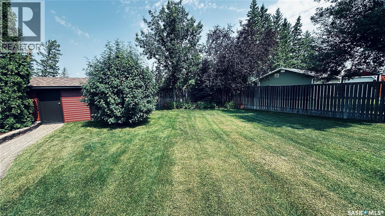 816 1st Avenue, Zenon Park, Saskatchewan  S0E 1W0 - Photo 6 - SK045206
