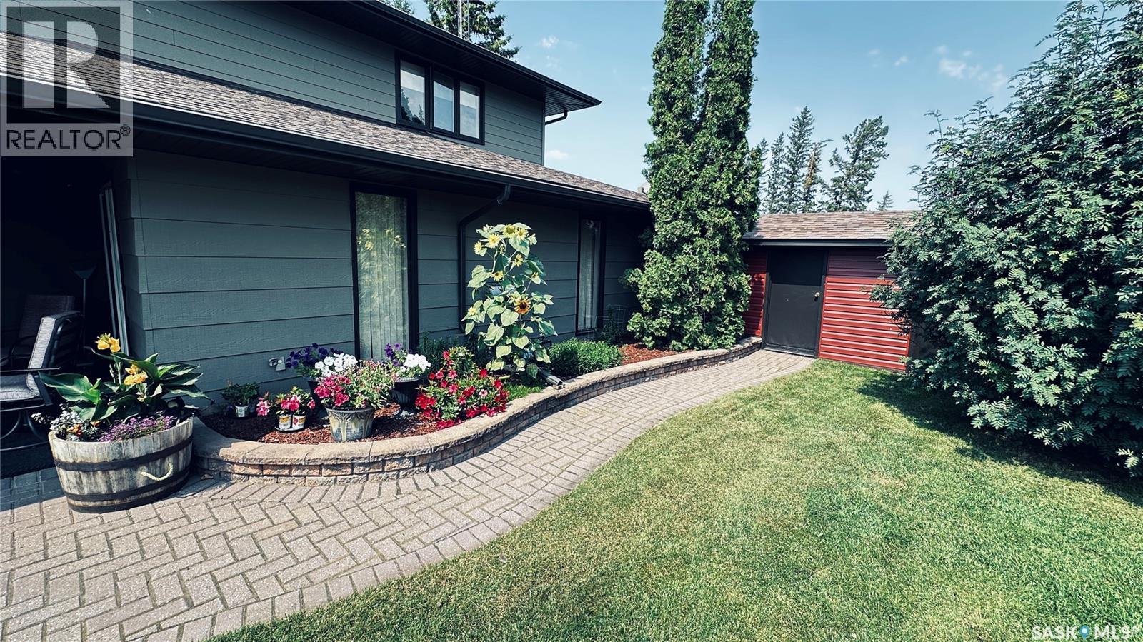 816 1st Avenue, Zenon Park, Saskatchewan  S0E 1W0 - Photo 8 - SK045206
