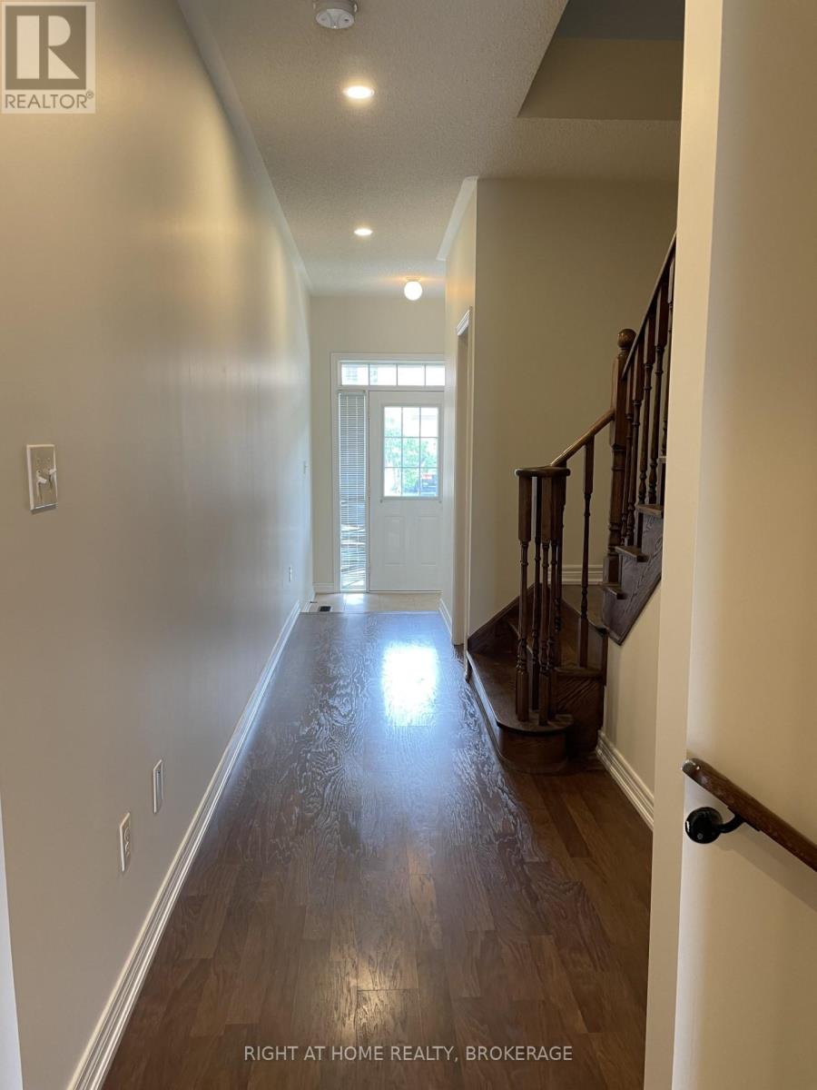 3211 Edwyna Drive, Mississauga, Ontario L5M 0V3 - Photo 3 - W13664462