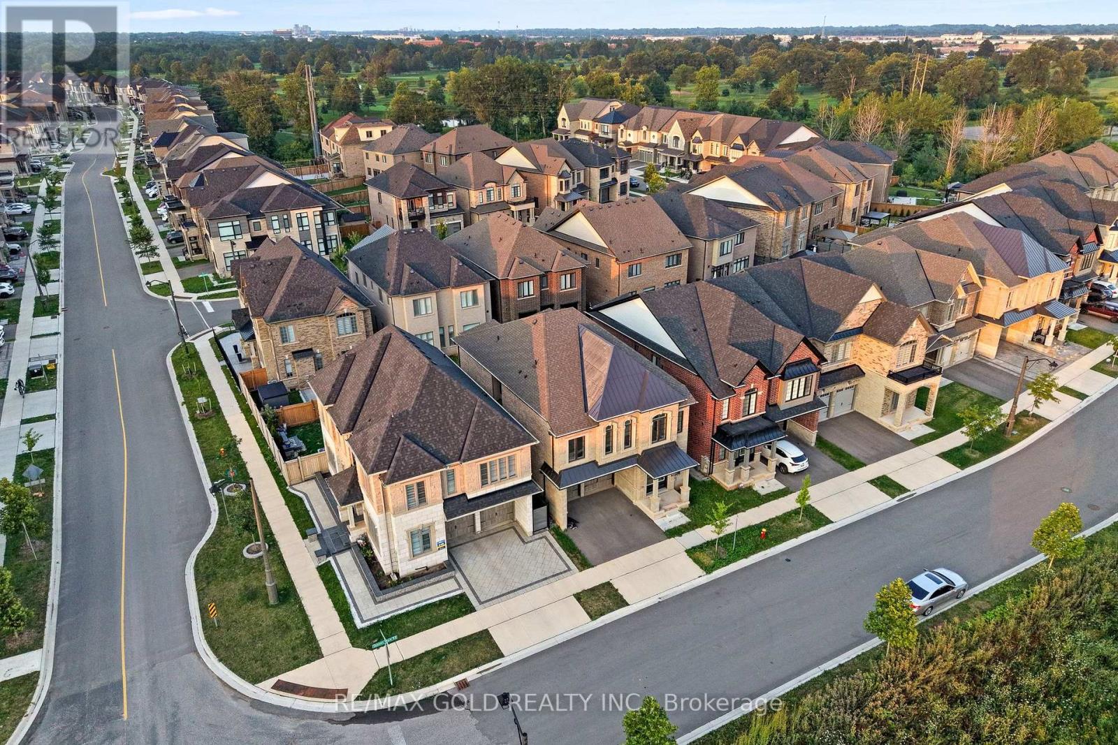 1199 Queens Plate Road E, Oakville, Ontario L6M 5M4 - Photo 4 - W13664474