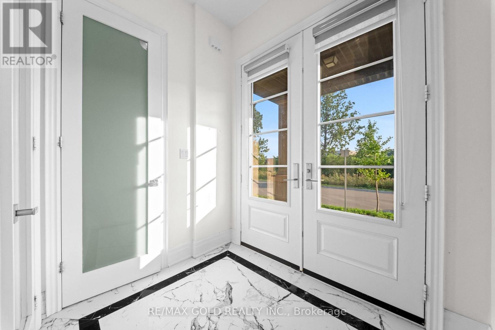 1199 Queens Plate Road E, Oakville, Ontario L6M 5M4 - Photo 8 - W13664474