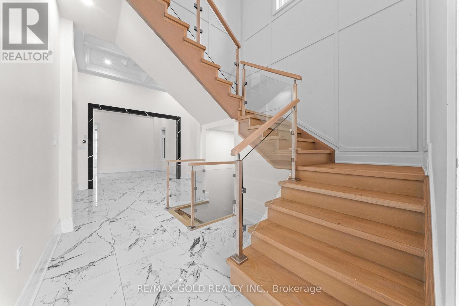 1199 Queens Plate Road E, Oakville, Ontario L6M 5M4 - Photo 9 - W13664474