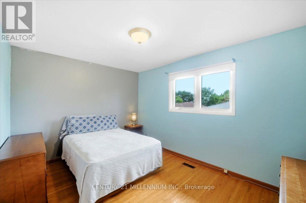 9 Cheryl Court, Brampton, Ontario  L6V 3C2 - Photo 15 - W13664482