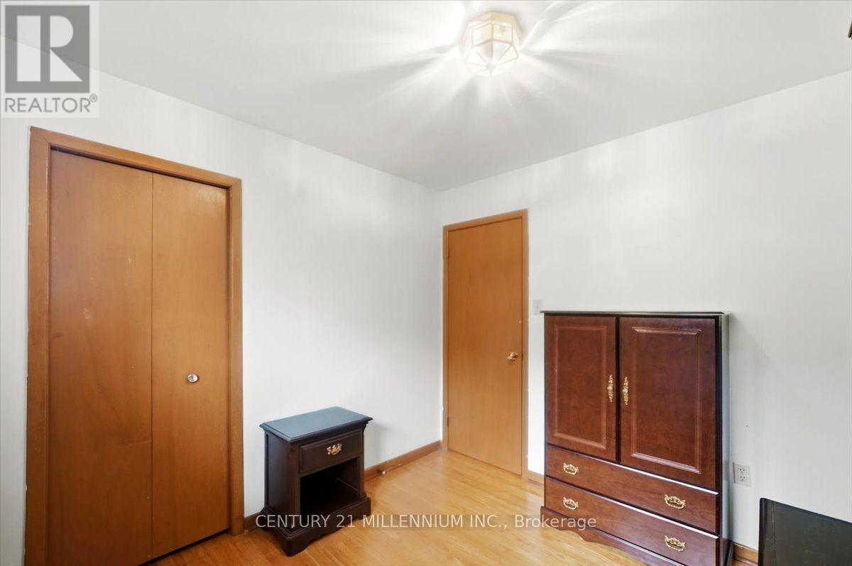9 Cheryl Court, Brampton, Ontario  L6V 3C2 - Photo 17 - W13664482