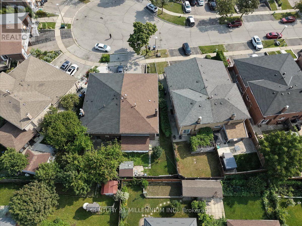9 Cheryl Court, Brampton, Ontario  L6V 3C2 - Photo 23 - W13664482