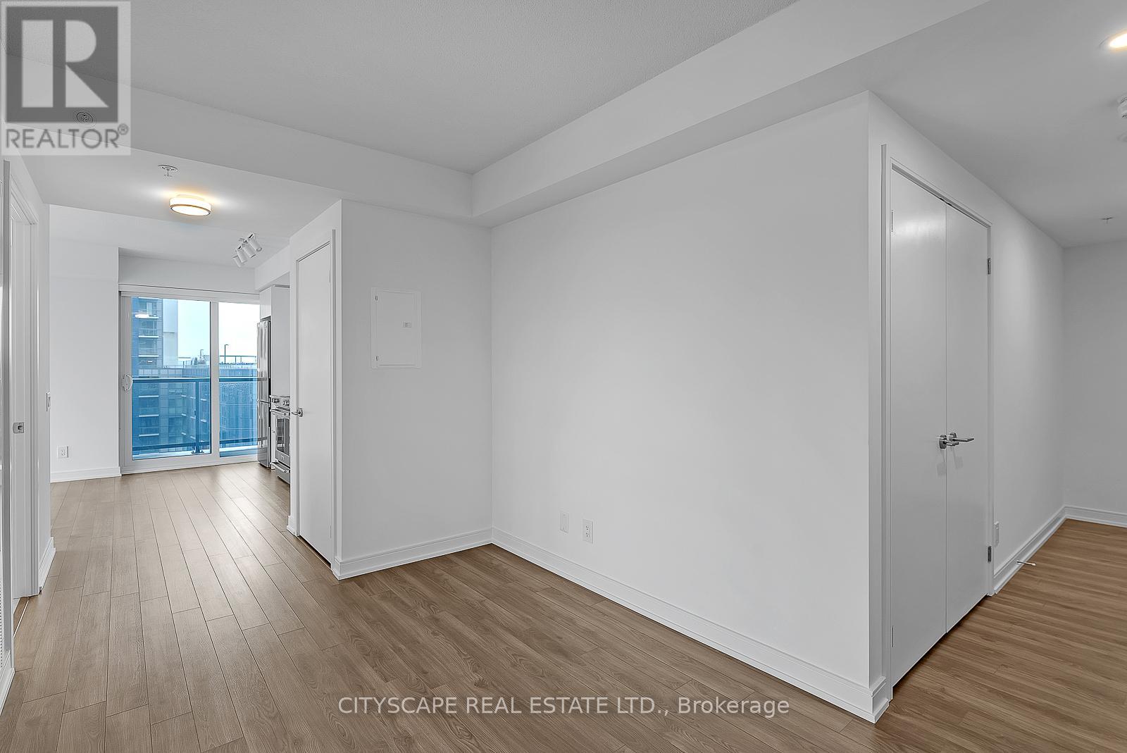 910 - 30 Samuel Wood Way, Toronto, Ontario M9B 1B1 - Photo 3 - W13664496