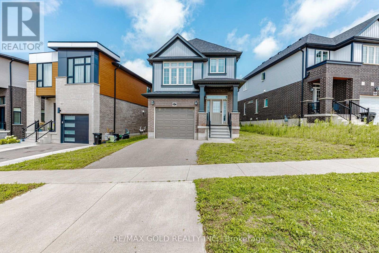 617 BENNINGER DRIVE, Kitchener, Ontario