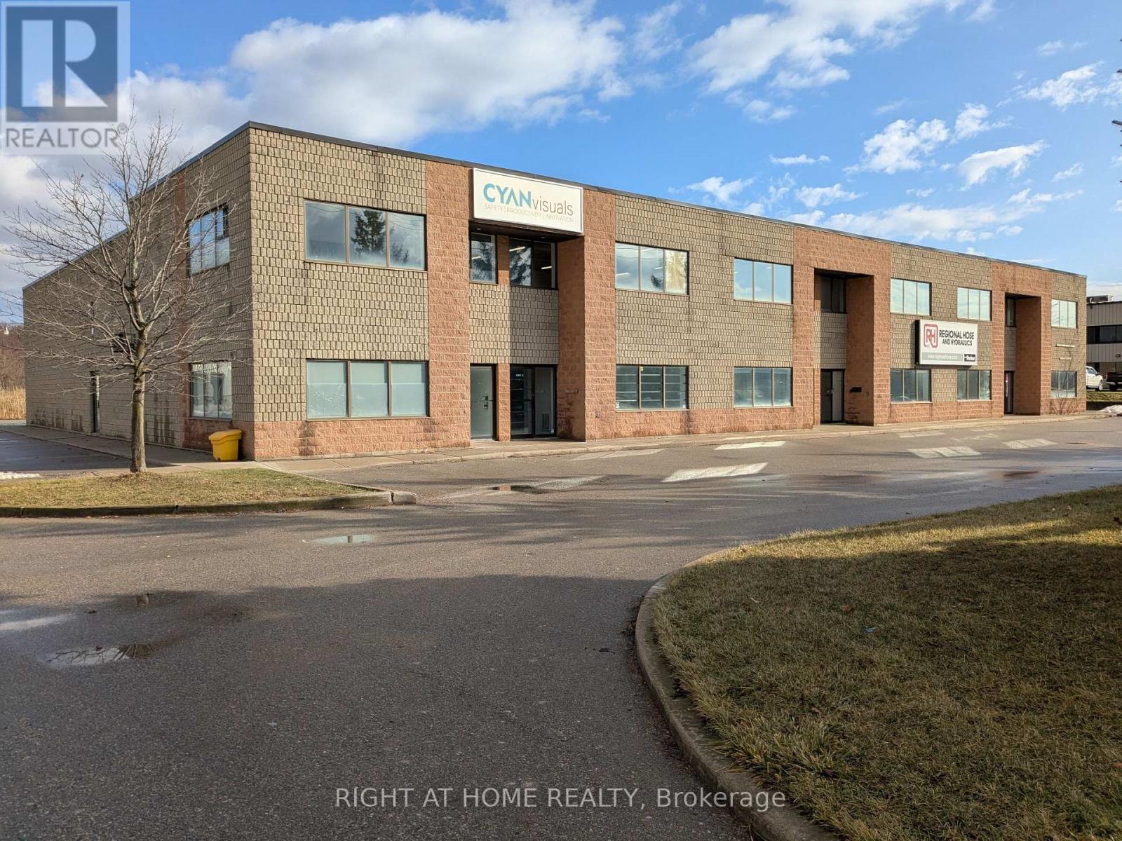 62 PLANT FARM BOULEVARD, Brantford, Ontario