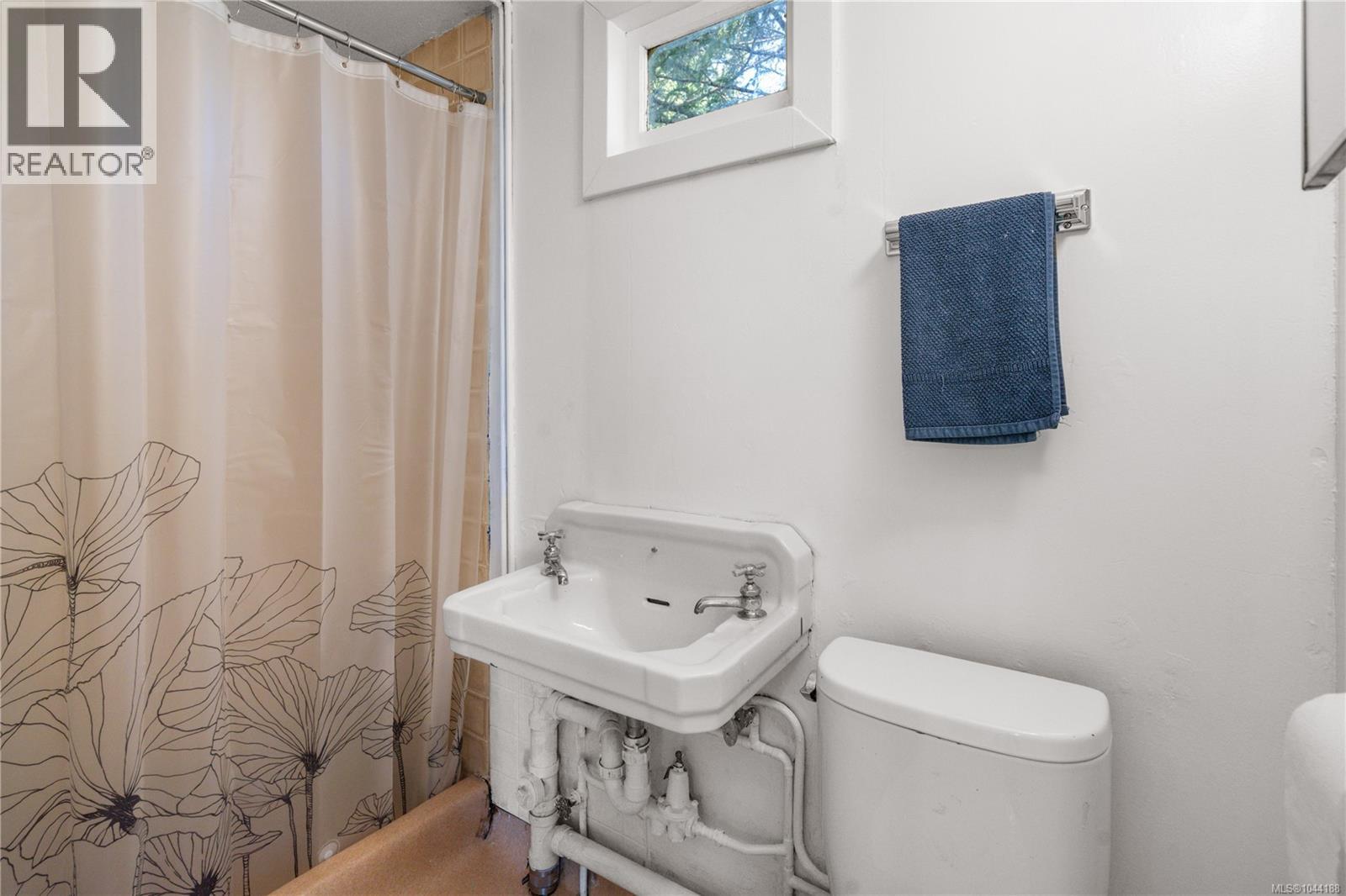 310 Bessborough Ave, View Royal, British Columbia  V9B 1T7 - Photo 17 - 1044188