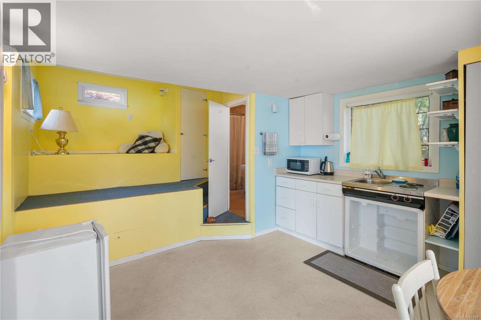 310 Bessborough Ave, View Royal, British Columbia  V9B 1T7 - Photo 11 - 1044188