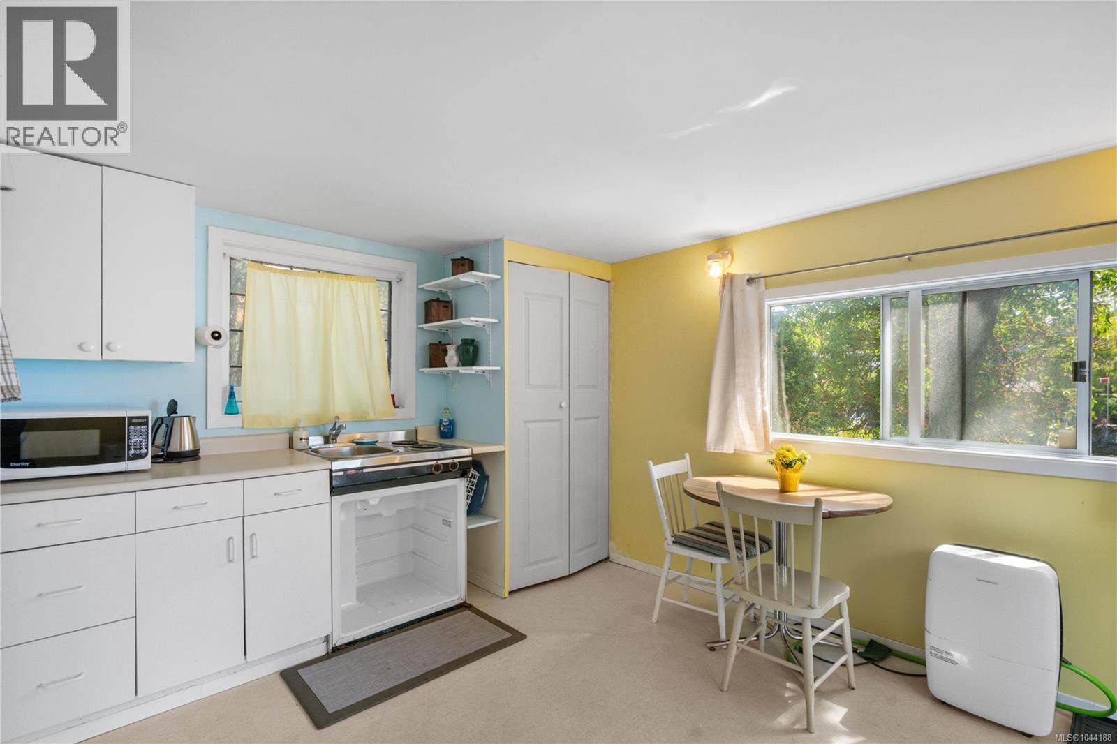 310 Bessborough Ave, View Royal, British Columbia  V9B 1T7 - Photo 16 - 1044188