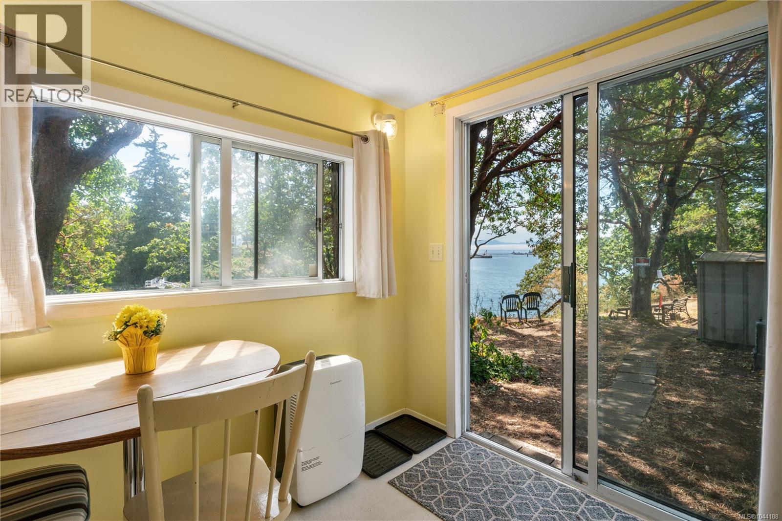 310 Bessborough Ave, View Royal, British Columbia  V9B 1T7 - Photo 14 - 1044188
