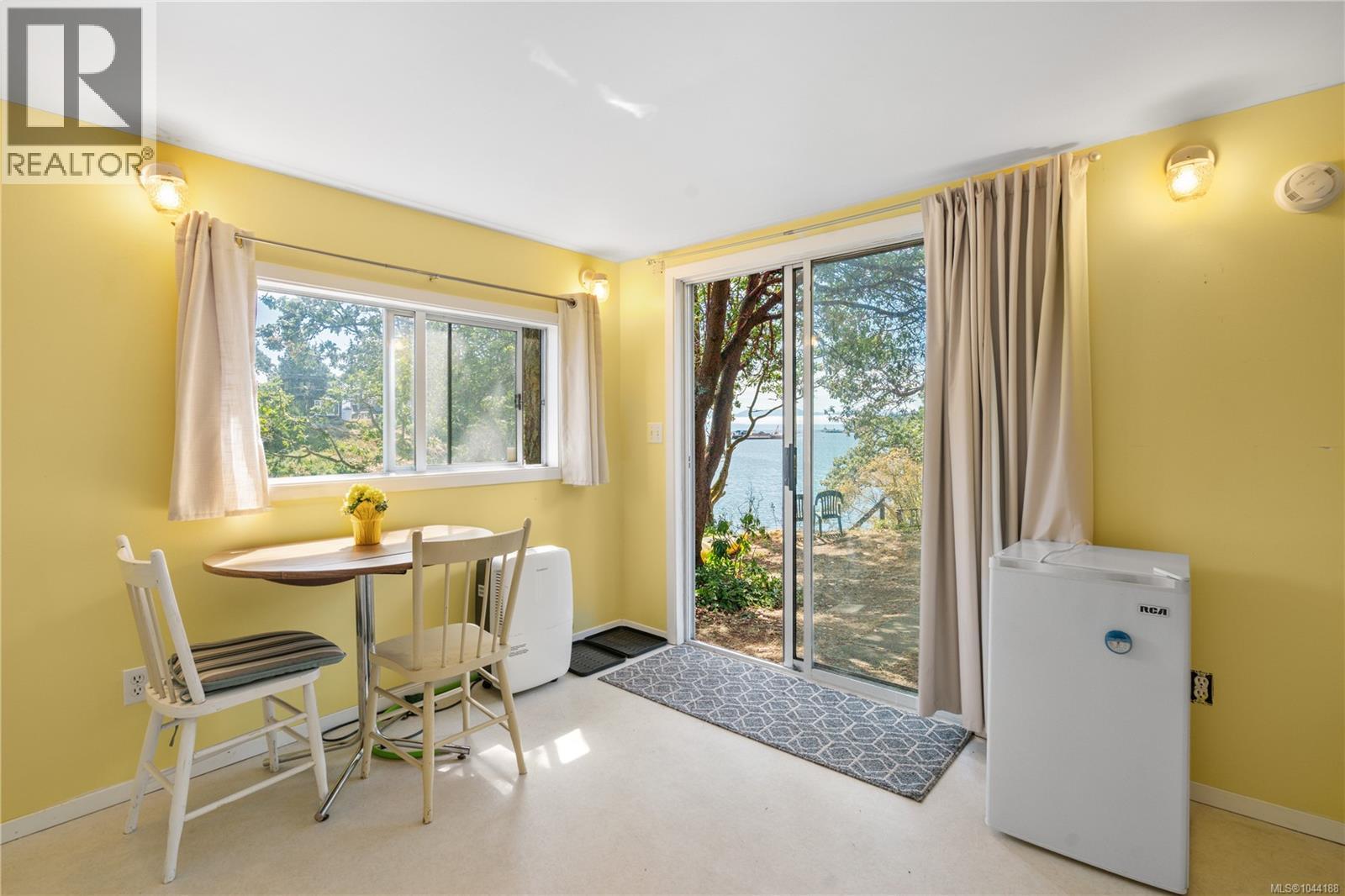 310 Bessborough Ave, View Royal, British Columbia  V9B 1T7 - Photo 13 - 1044188