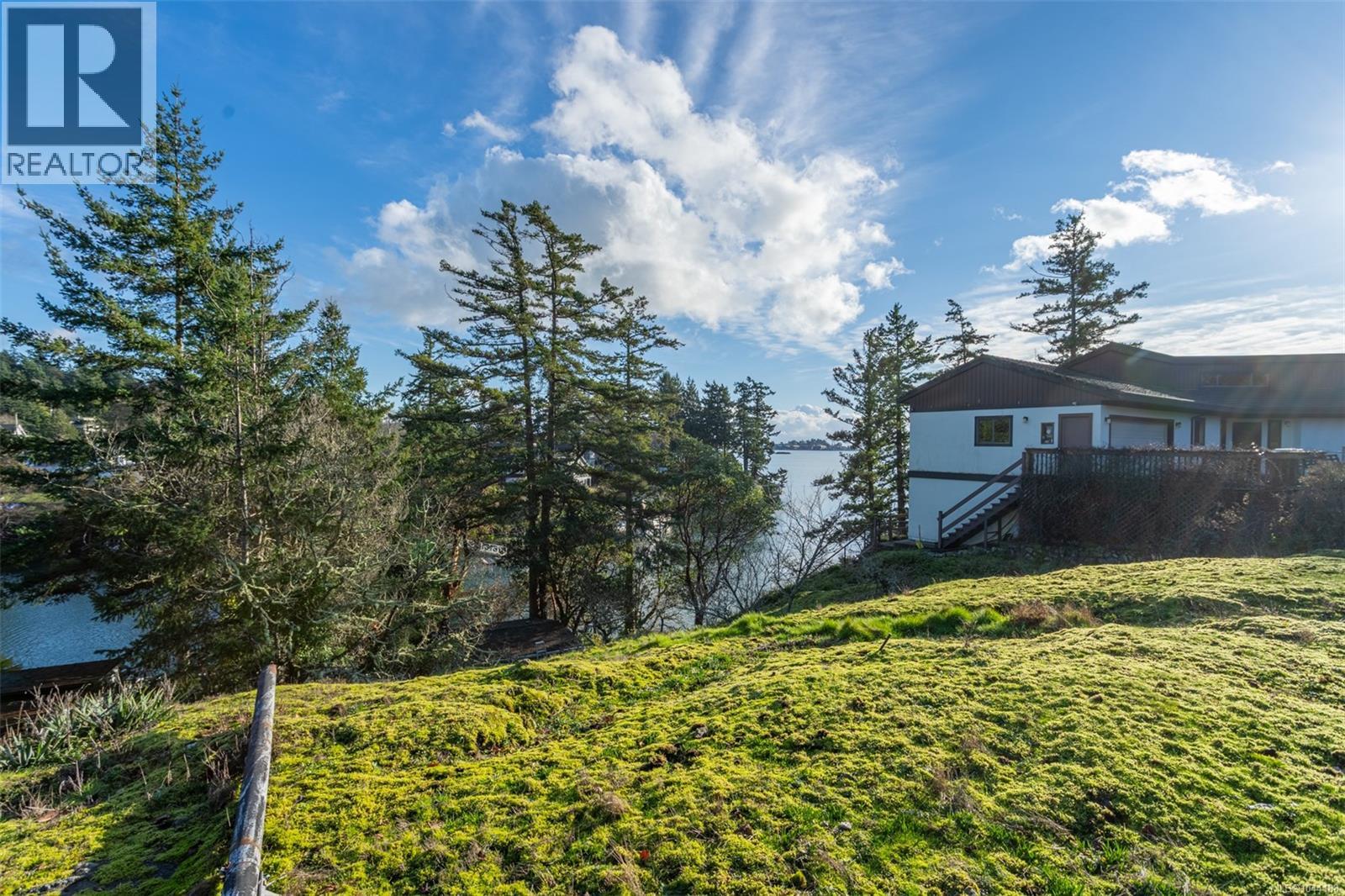 310 Bessborough Ave, View Royal, British Columbia  V9B 1T7 - Photo 32 - 1044188