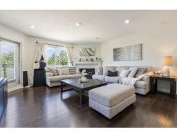 401 13680 84 AVENUE, Surrey, British Columbia