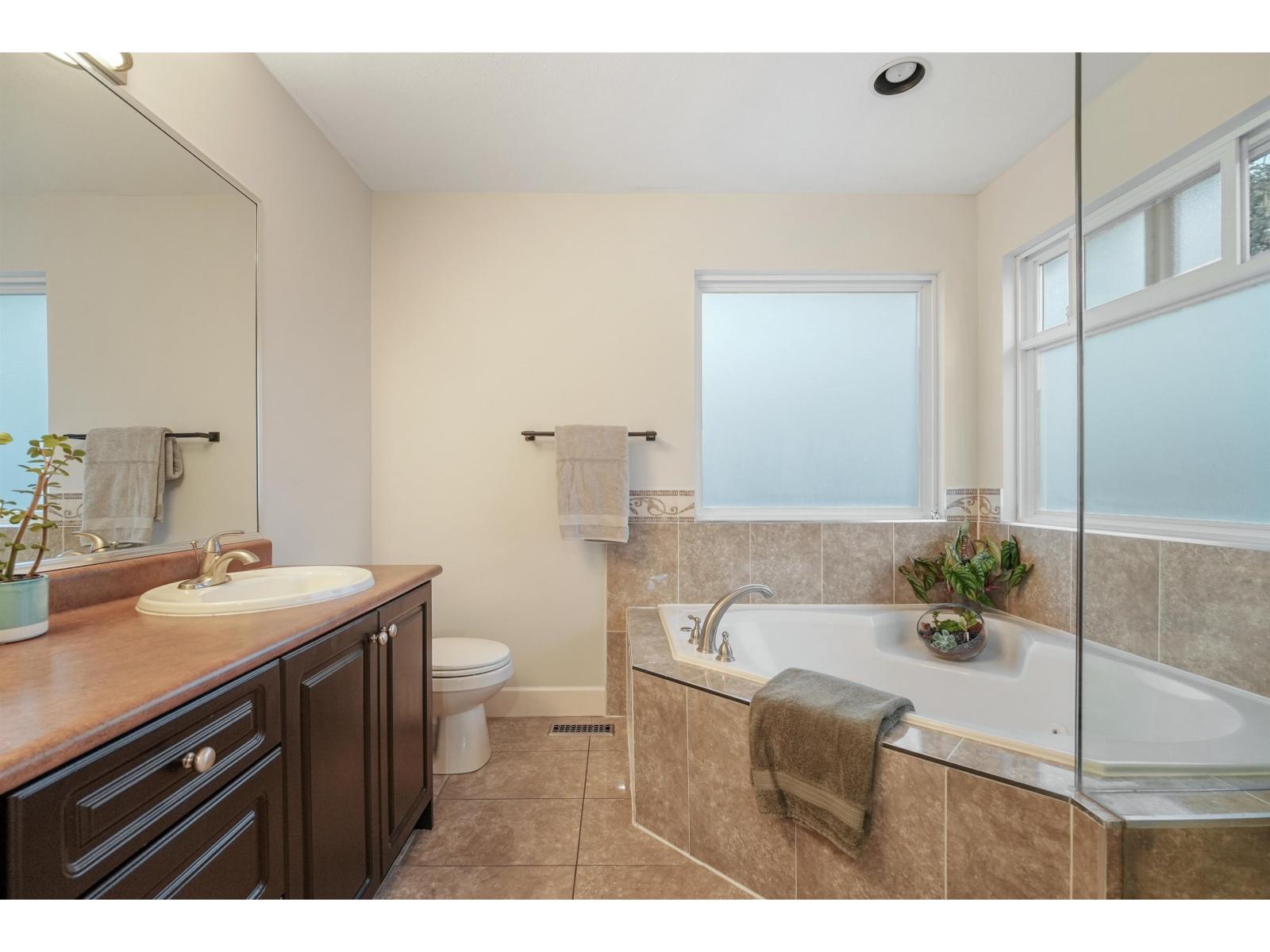 6580 187 Street, Surrey, British Columbia  V3S 4E5 - Photo 18 - R3154905