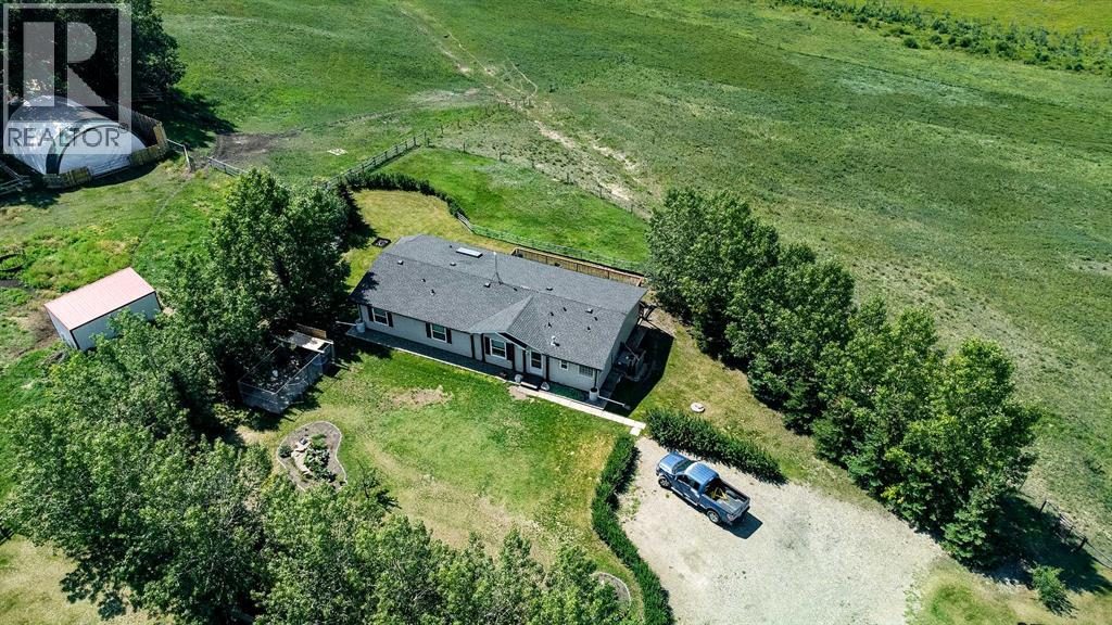 280285 Symons Valley Road, Rural Rocky View County, Alberta  T4B 2A3 - Photo 4 - A2335460