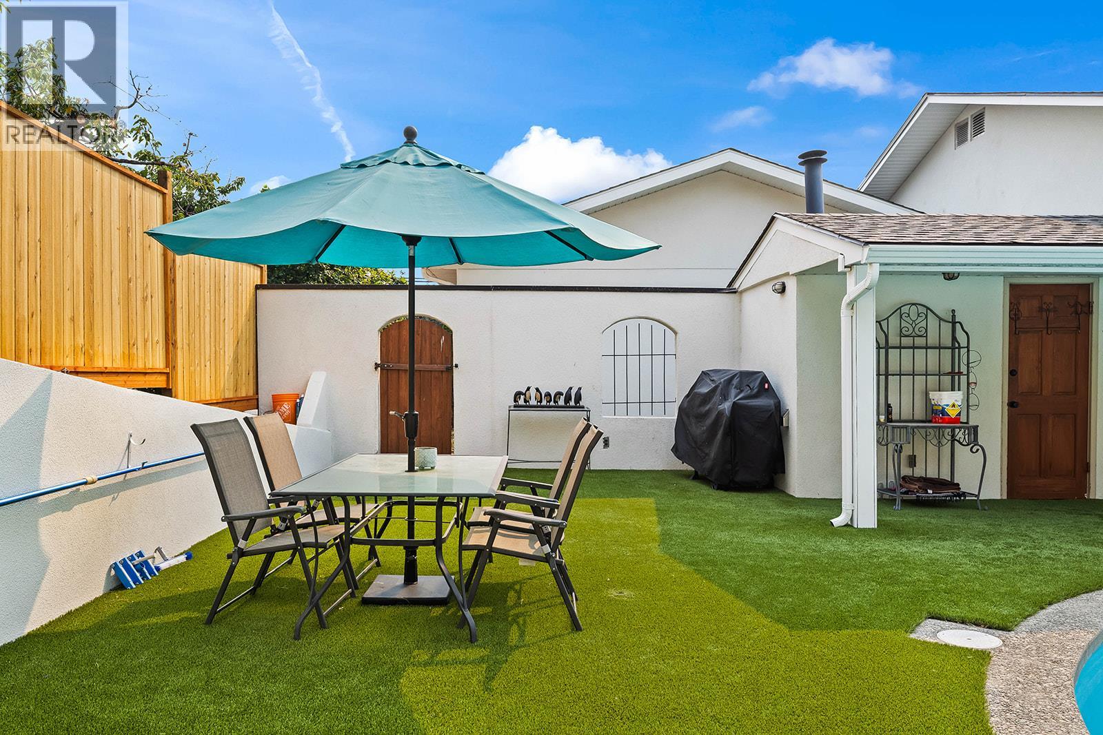 2340 Thacker Drive, West Kelowna, British Columbia  V1Z 1V8 - Photo 50 - 10396919