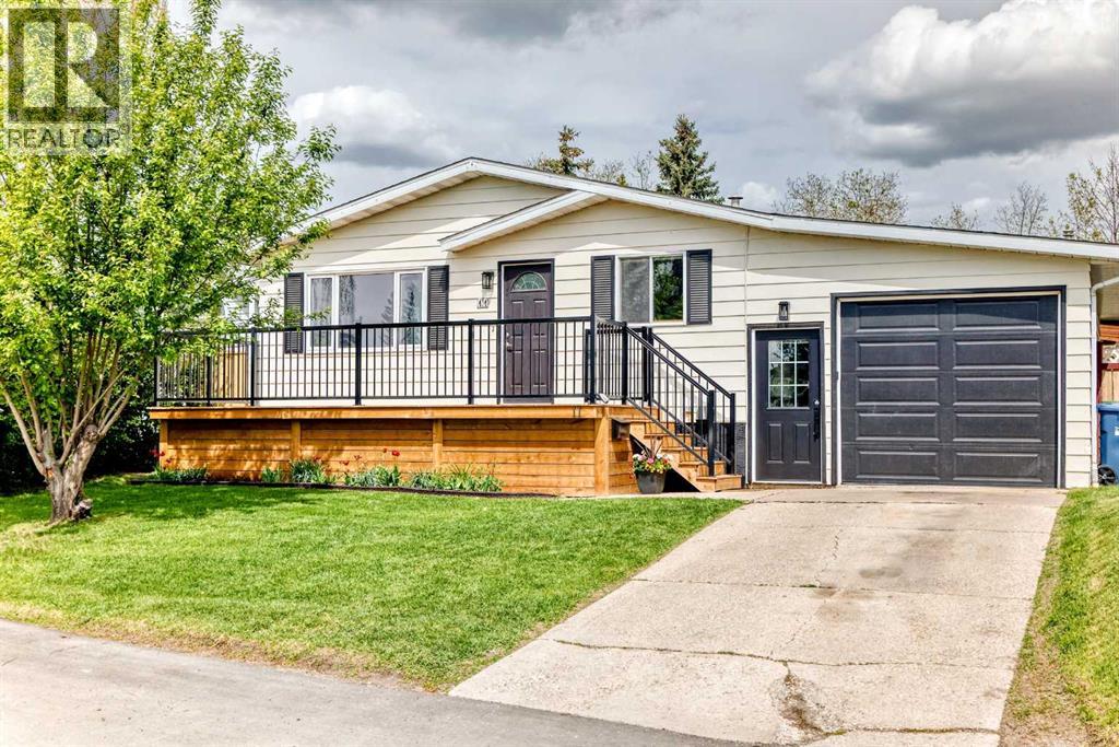 11 Huntstrom Place NE, calgary, Alberta