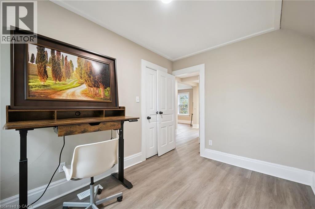 15 Gordon Avenue, Kitchener, Ontario  N2H 1N7 - Photo 14 - 40828830