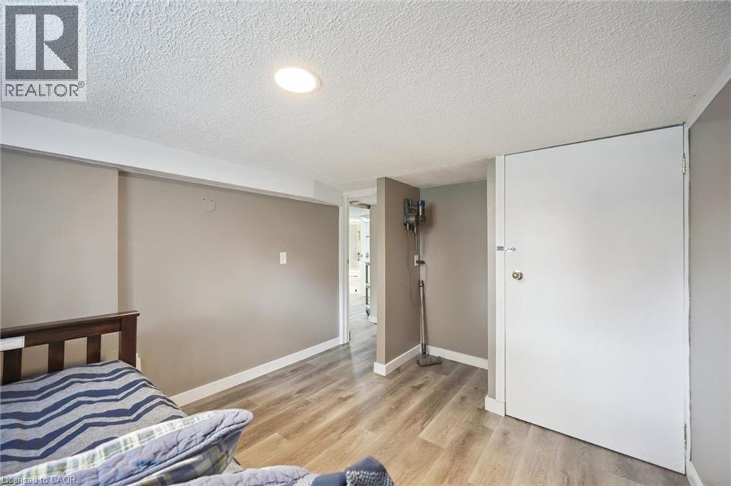 15 Gordon Avenue, Kitchener, Ontario  N2H 1N7 - Photo 35 - 40828830