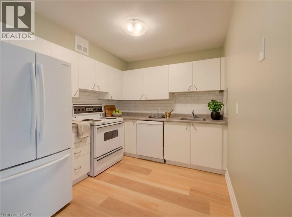 15 Hofstetter Avenue Unit# 221, Kitchener, Ontario  N2A 3Z7 - Photo 9 - 40831256