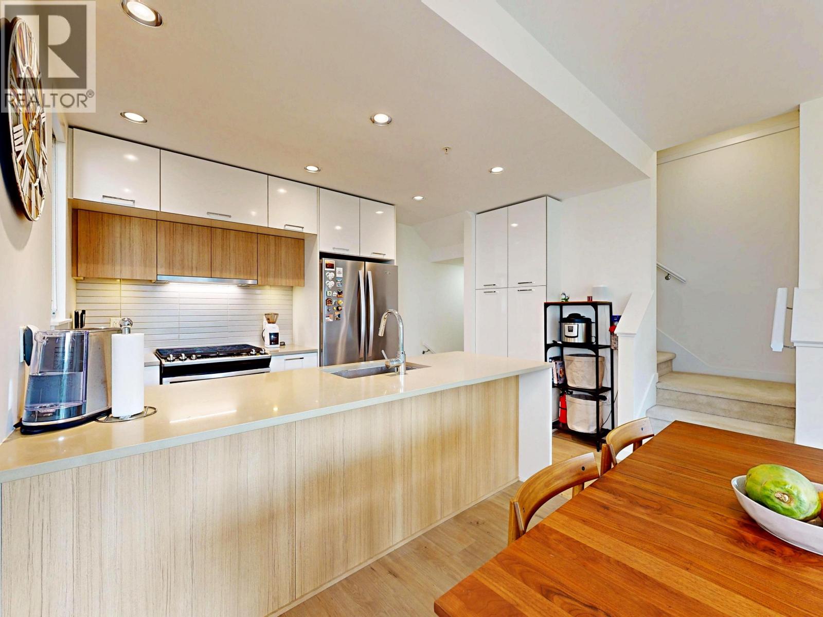 4527 Earles Street, Vancouver, British Columbia  V5R 3R1 - Photo 10 - R3154898