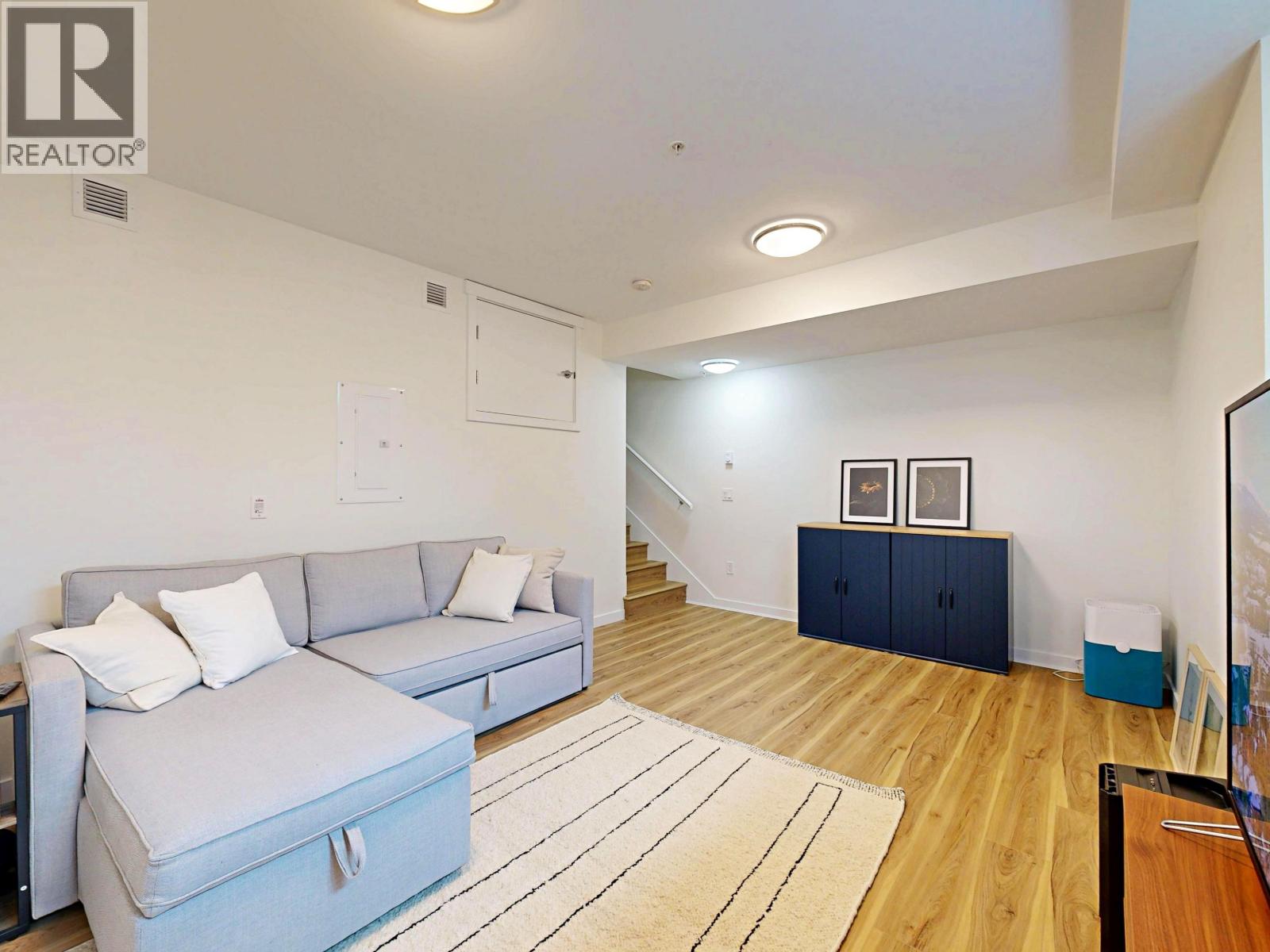 4527 Earles Street, Vancouver, British Columbia  V5R 3R1 - Photo 15 - R3154898