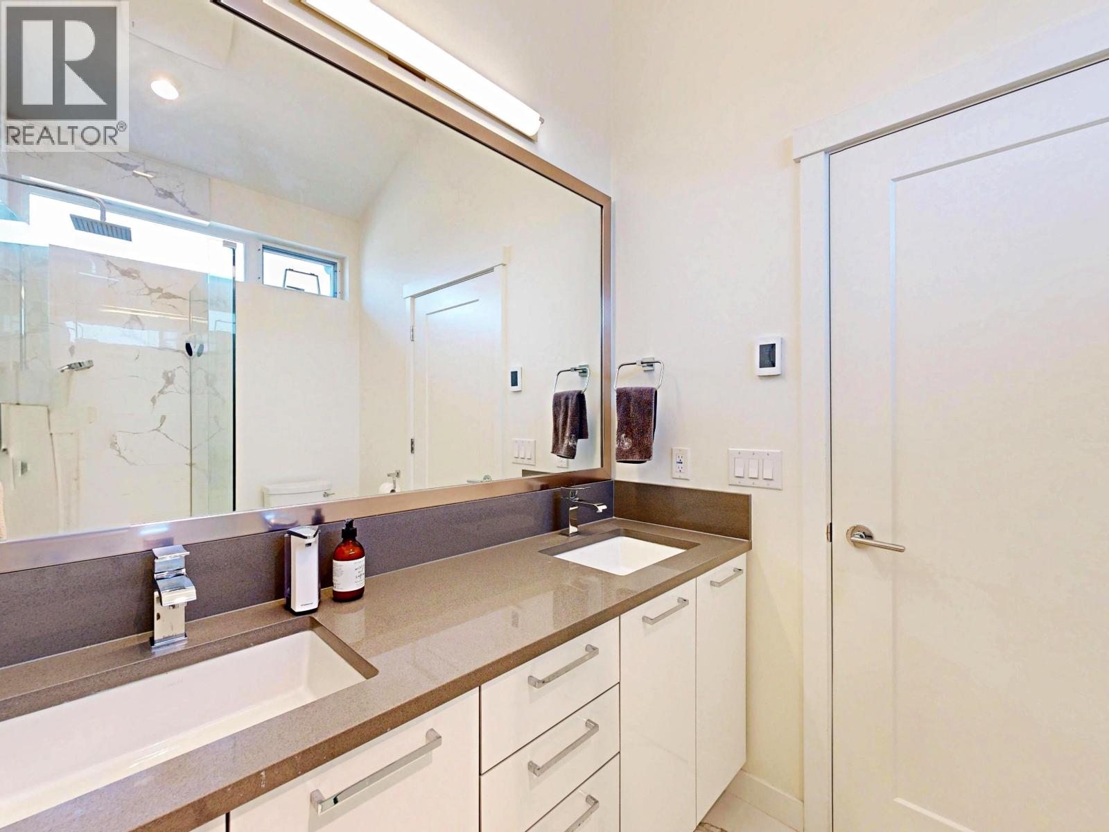 4527 Earles Street, Vancouver, British Columbia  V5R 3R1 - Photo 21 - R3154898