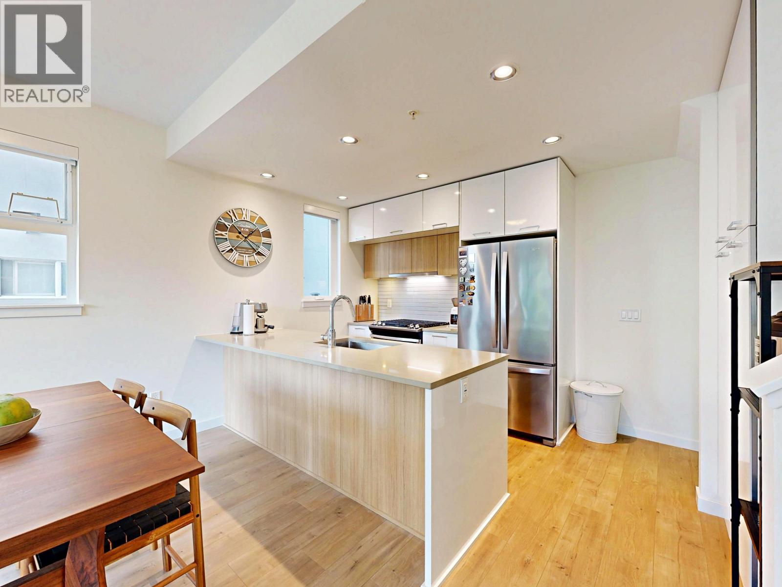 4527 Earles Street, Vancouver, British Columbia  V5R 3R1 - Photo 9 - R3154898