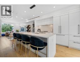 207 649 E 3 STREET, North Vancouver, British Columbia