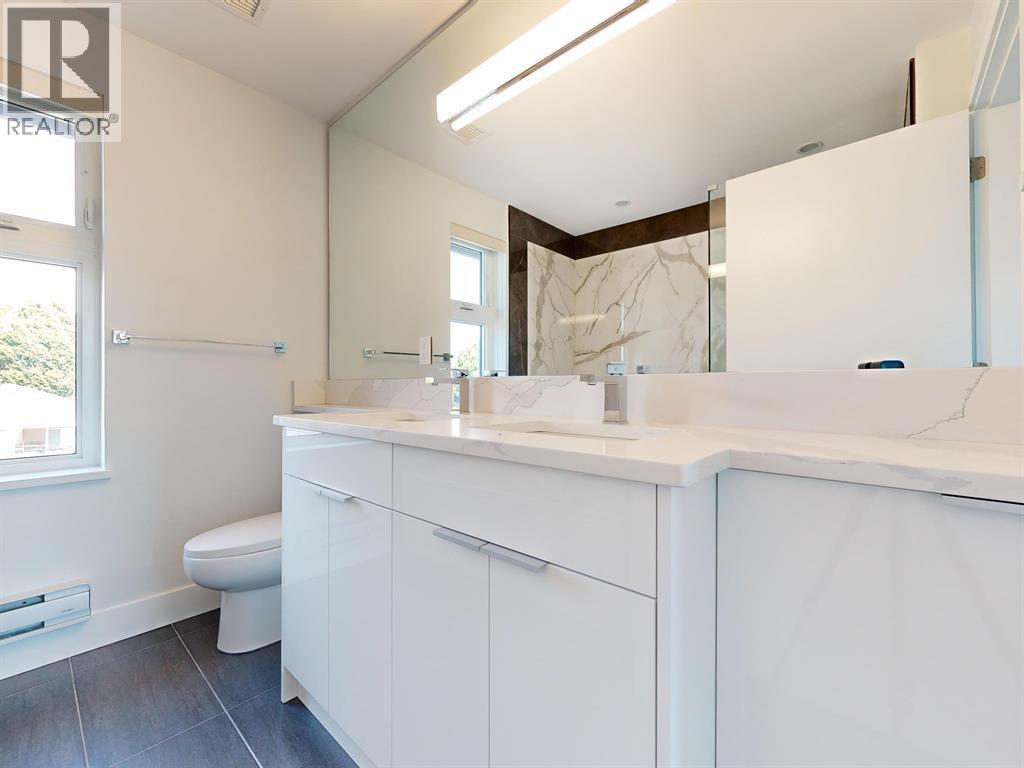 2731 Duke St, Vancouver, British Columbia  V5R 4S8 - Photo 11 - R3154915