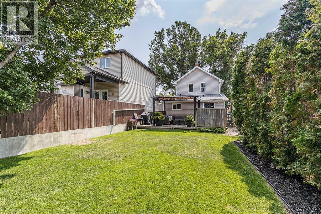 1254 Queen Street SE, Medicine Hat, Alberta  T1A 1B5 - Photo 47 - A2334918