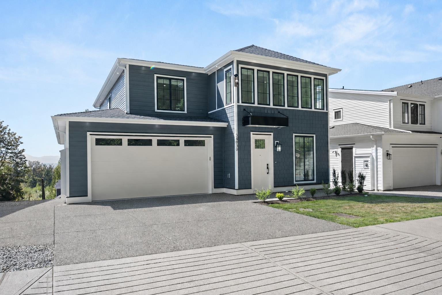 34030 Parr Avenue, Mission, British Columbia  V2V 6B2 - Photo 1 - R3154149