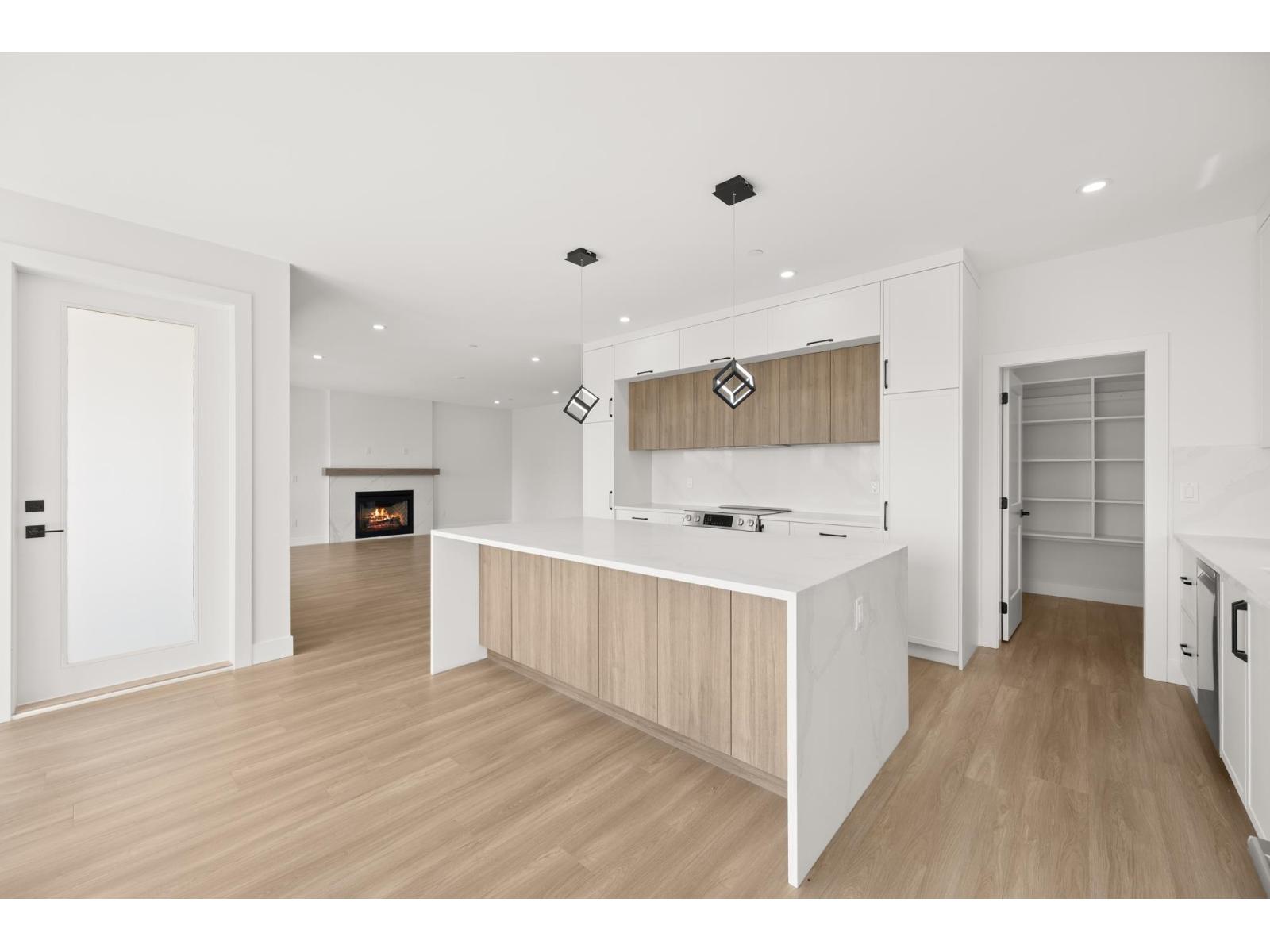 34030 Parr Avenue, Mission, British Columbia  V2V 6B2 - Photo 11 - R3154149
