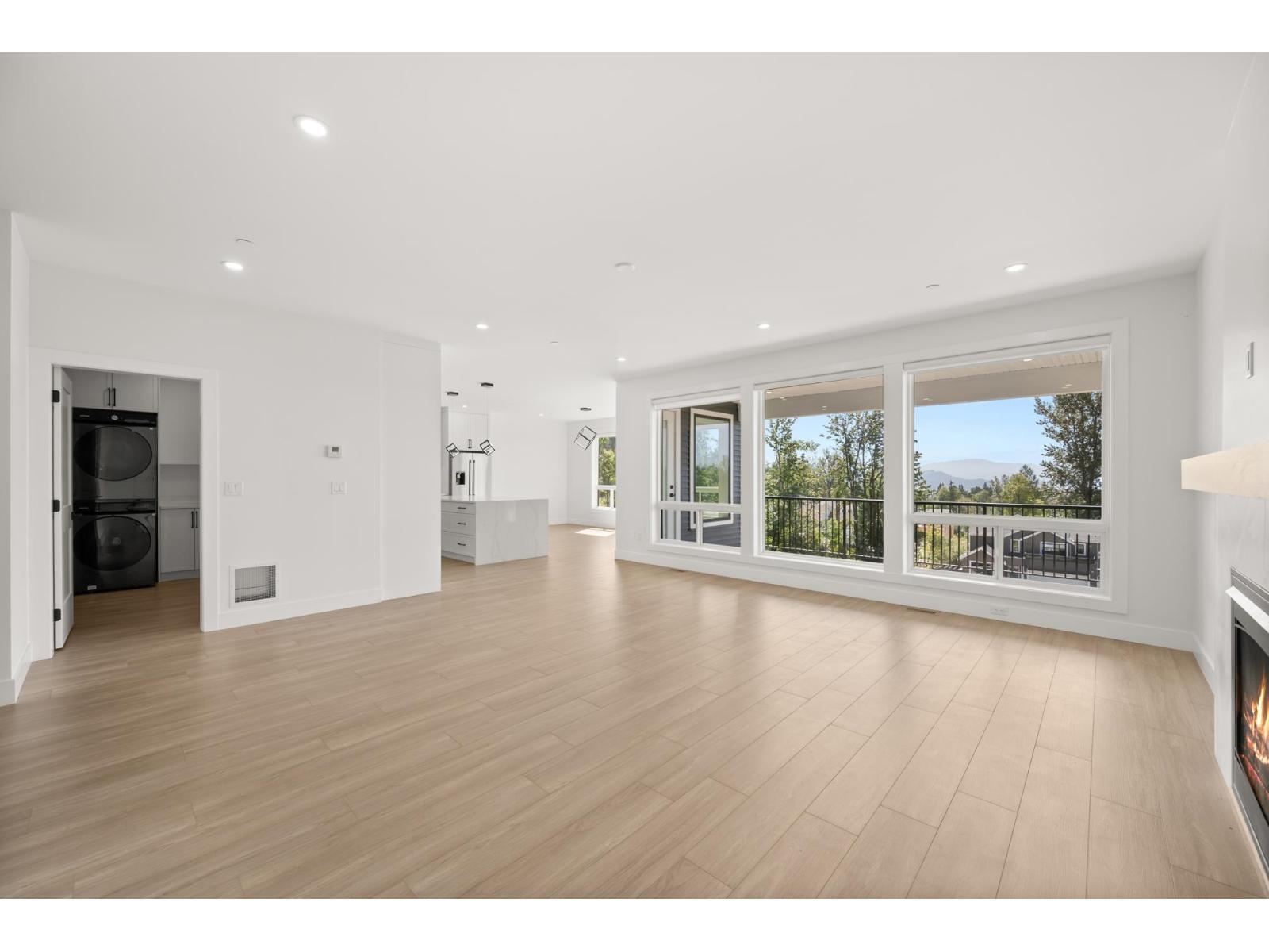 34030 Parr Avenue, Mission, British Columbia  V2V 6B2 - Photo 5 - R3154149
