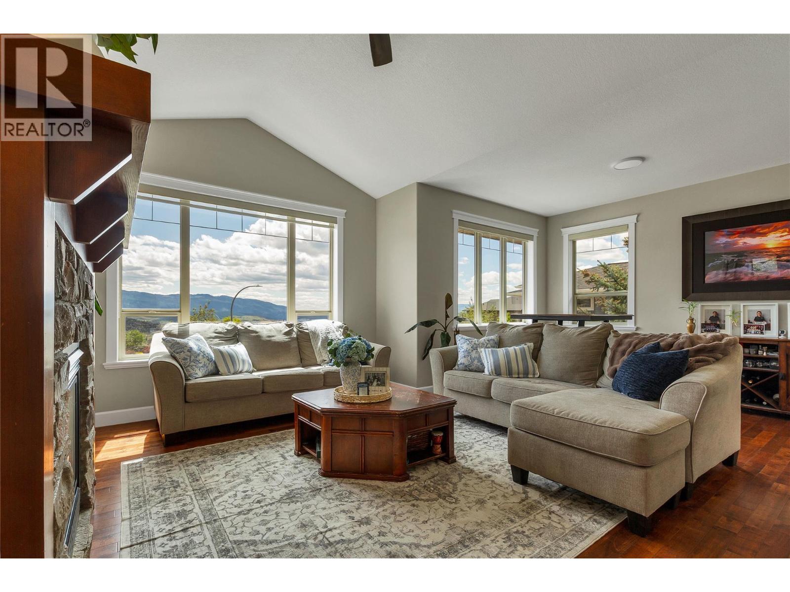 1449 Red Mountain Place, Vernon, British Columbia  V1B 4A3 - Photo 6 - 10387748