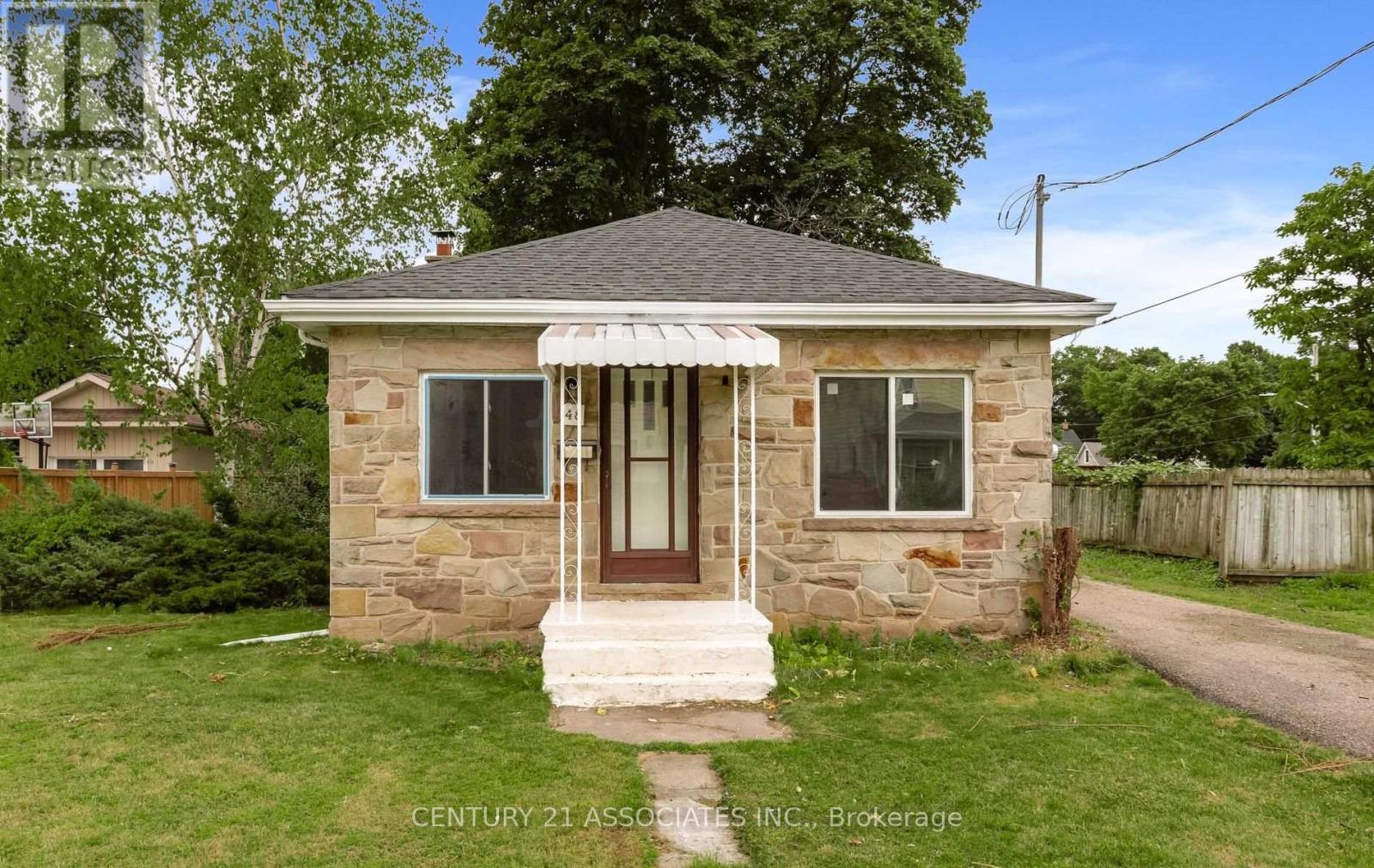 48 King Street, Halton Hills, Ontario L7G 2G4 - Photo 4 - W13664598