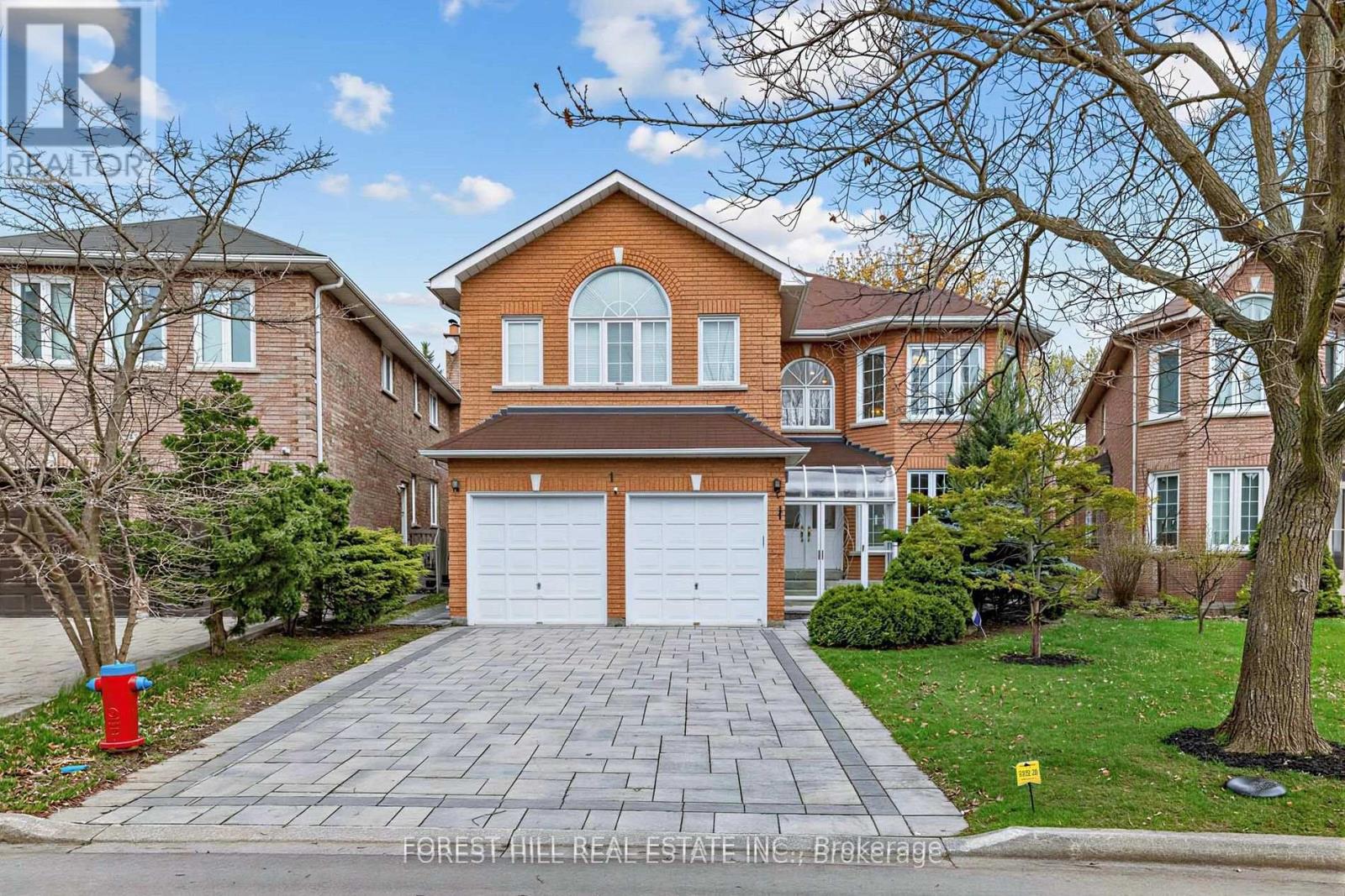 17 LADY LYNN CRESCENT, Richmond Hill, Ontario