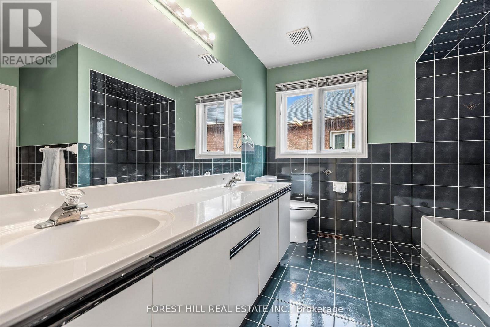 17 Lady Lynn Crescent, Richmond Hill, Ontario  L4B 3V5 - Photo 31 - N13447270