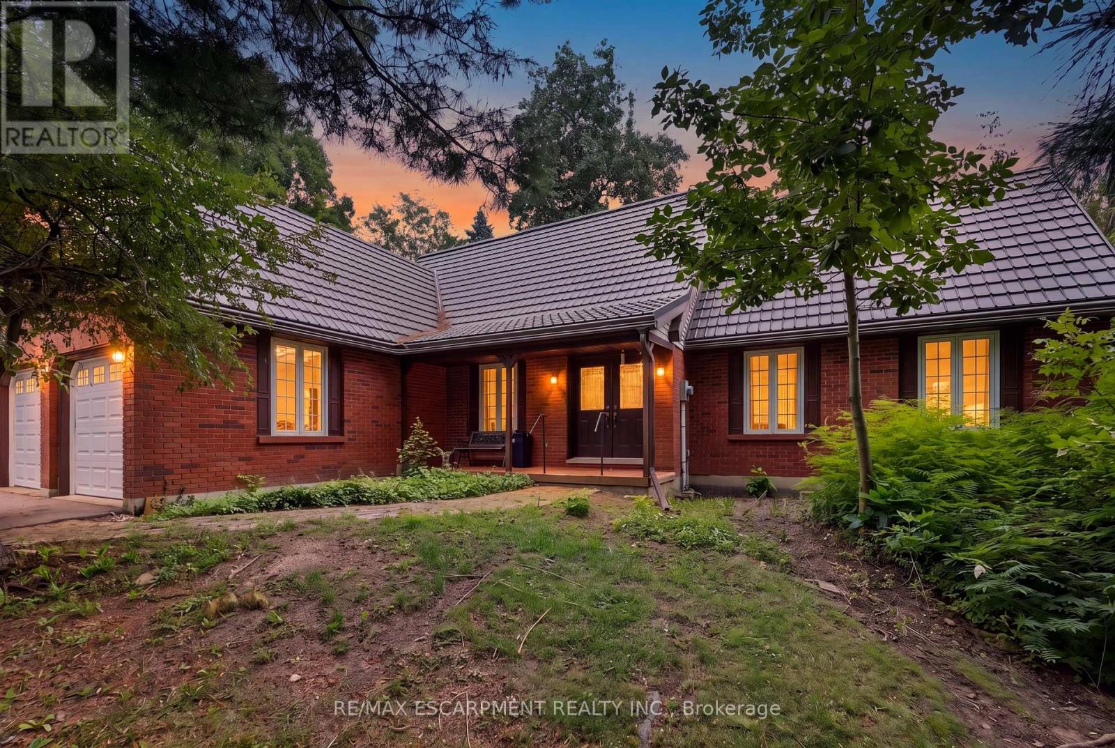 2210 1 Sideroad, Burlington, Ontario  L7P 0S7 - Photo 2 - W13650586